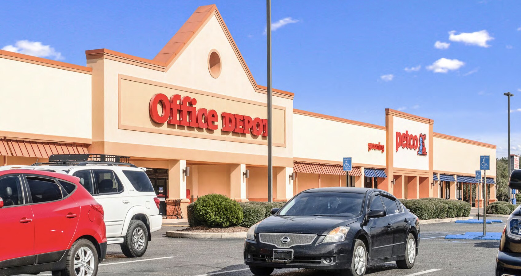 2400 Pass Rd, Biloxi, MS 39531