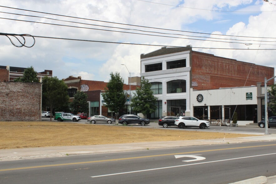 1824 McGee St, Kansas City, MO for lease - Building Photo - Image 2 of 4