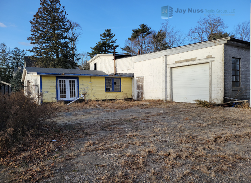 7 Pembroke St, Kingston, MA for sale - Building Photo - Image 1 of 3