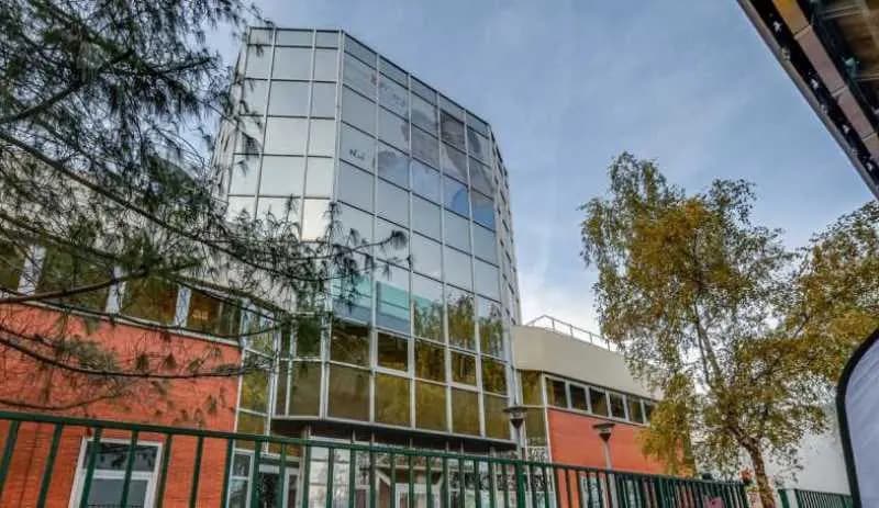 22 Quai Du President Carnot, Saint-Cloud for lease Building Photo- Image 1 of 3