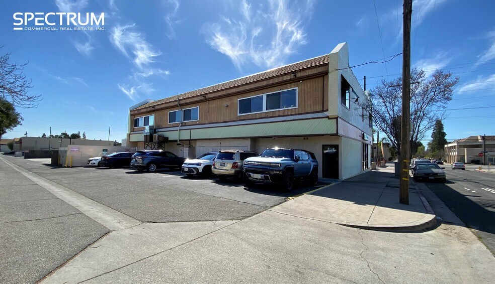20951-20963 Devonshire St, Chatsworth, CA for lease - Building Photo - Image 2 of 7