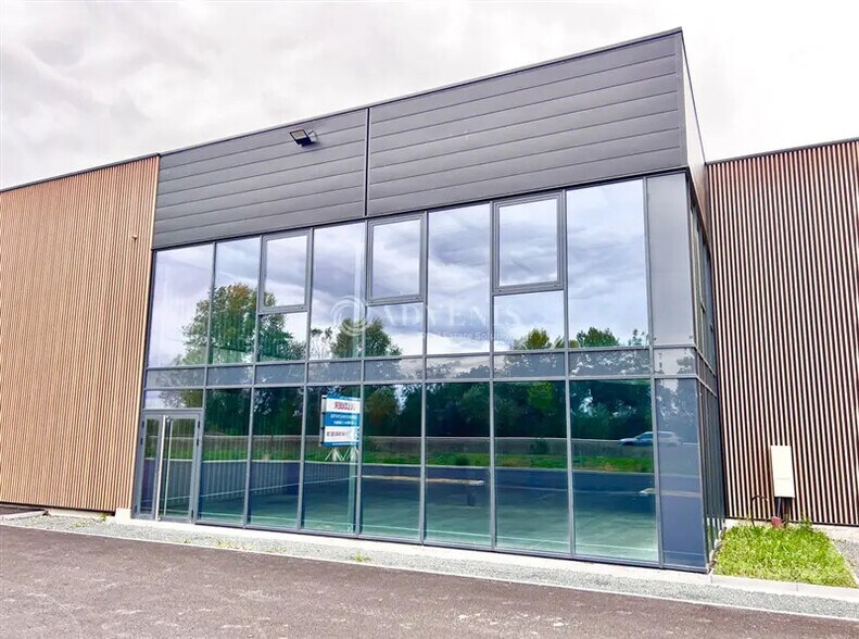 Flex in for lease - Building Photo - Image 3 of 12