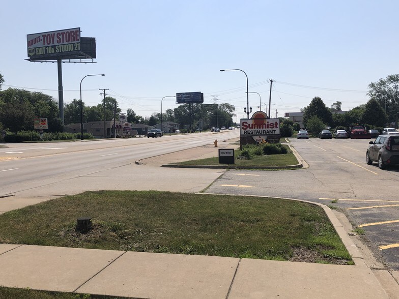 501 E Lake St, Addison, IL for sale - Building Photo - Image 1 of 1