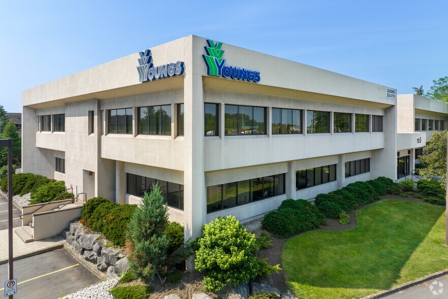 110 Hannover Dr, St Catharines, ON for lease - Primary Photo - Image 1 of 5