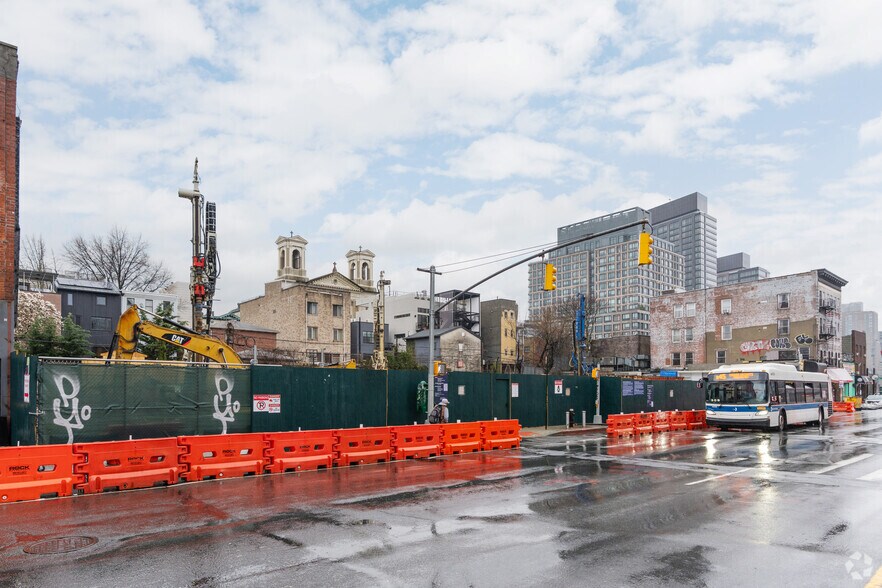 876-888 Atlantic Ave, Brooklyn, NY for sale - Primary Photo - Image 1 of 1