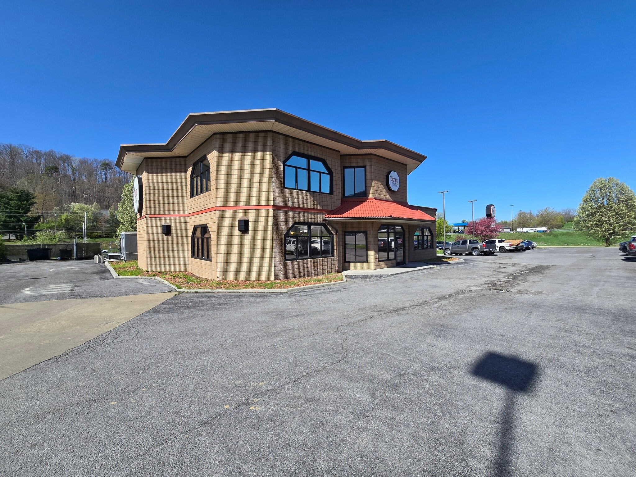 804 Commerce Dr, Bluefield, VA for sale Primary Photo- Image 1 of 5