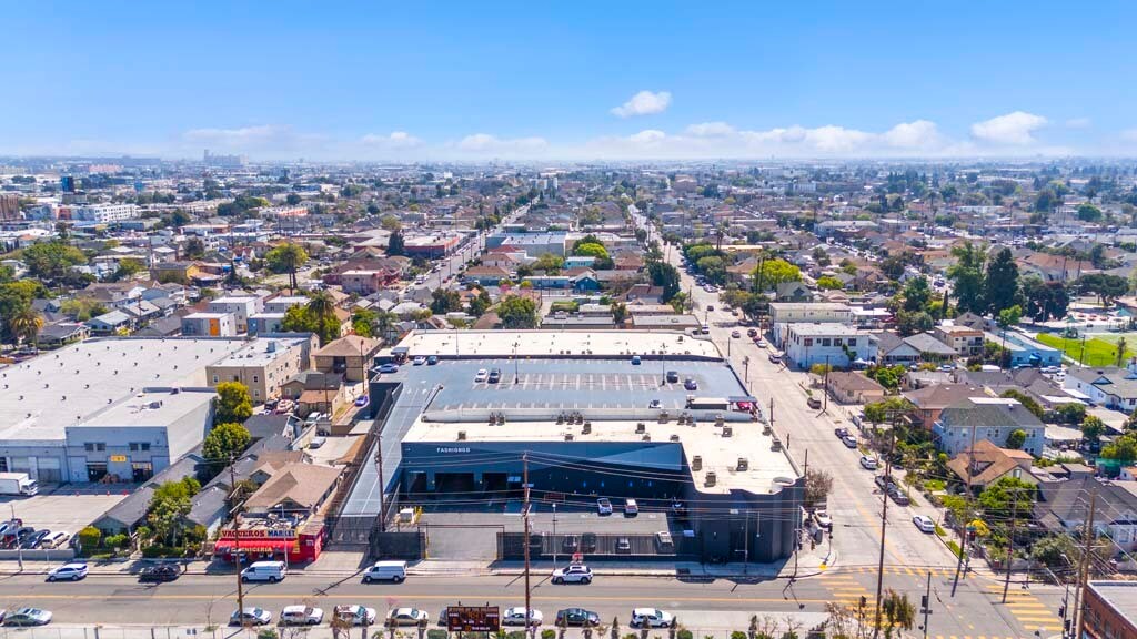 2250 Maple Ave, Los Angeles, CA for lease Aerial- Image 1 of 52