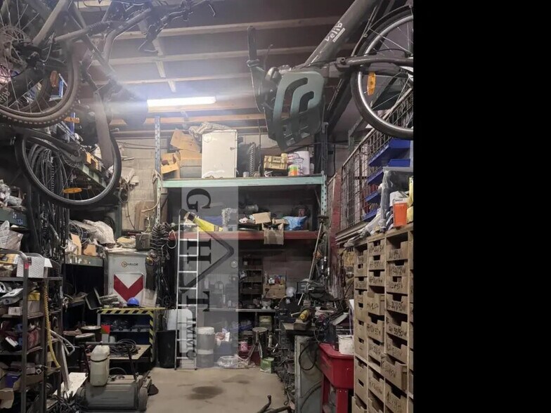 Industrial in Penchard for sale - Building Photo - Image 3 of 13