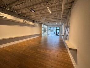 3263-3279 Roswell Rd, Atlanta, GA for lease Interior Photo- Image 2 of 4