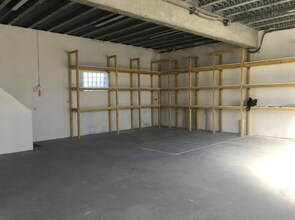 Industrial in Montesson for lease Interior Photo- Image 2 of 5