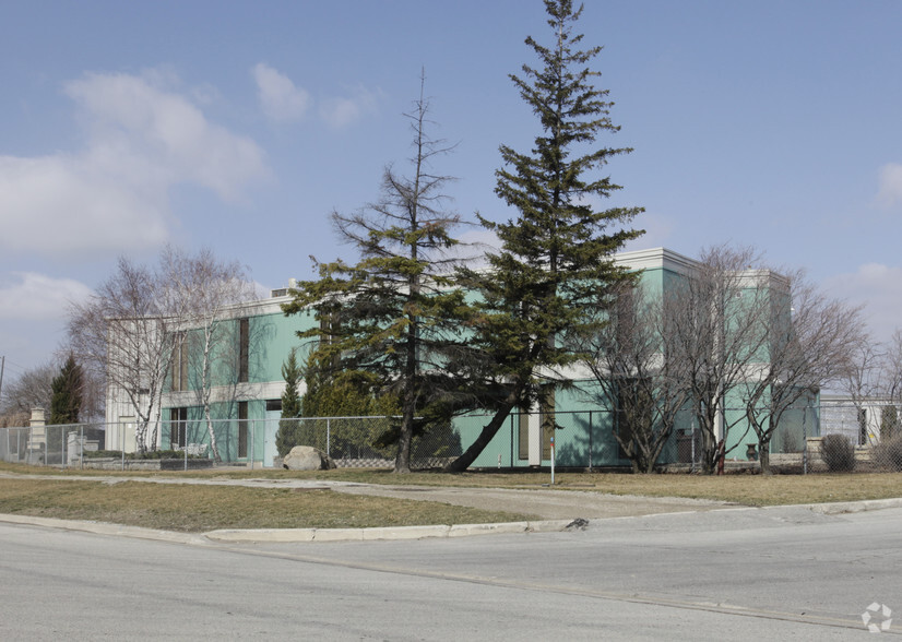 7447 Bren Rd, Mississauga, ON for sale - Primary Photo - Image 1 of 1