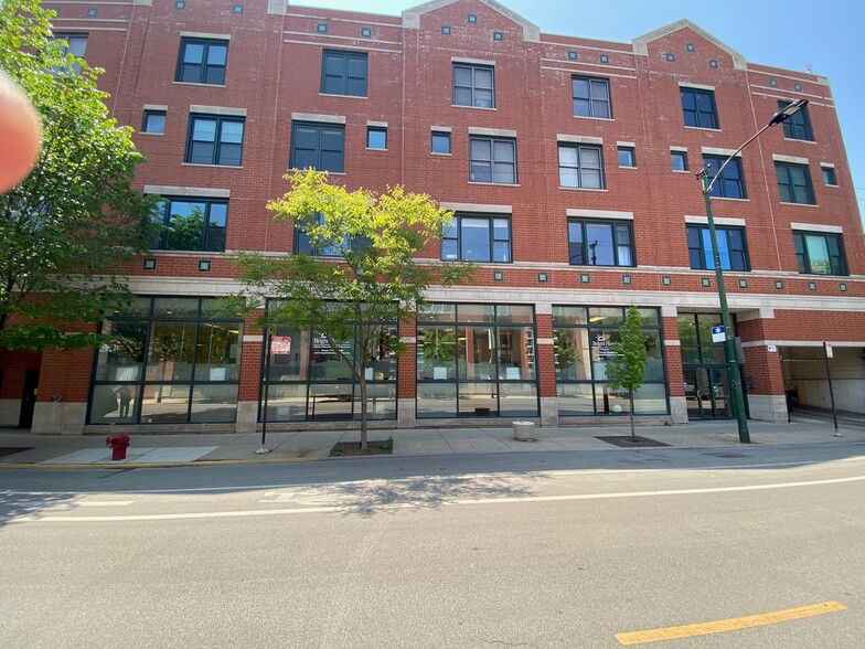 2840 N Lincoln Ave, Chicago, IL for lease - Building Photo - Image 1 of 4