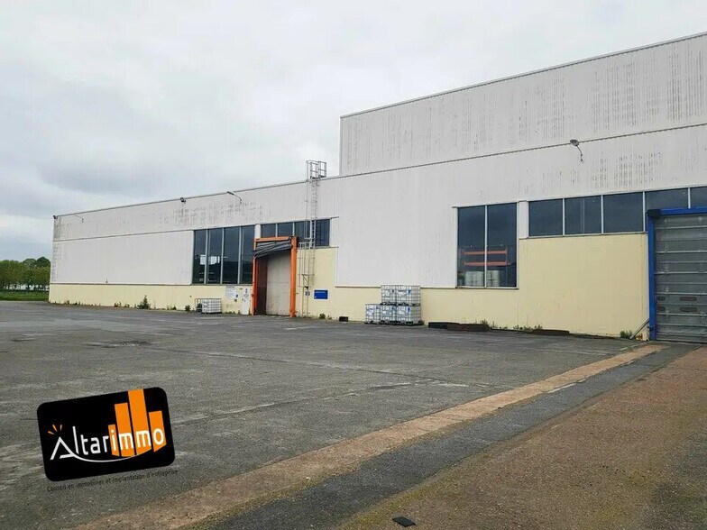 Flex in Dreux for lease - Building Photo - Image 2 of 4