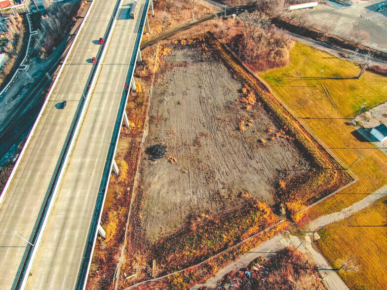 12501 Sanders St, Detroit, MI 48217