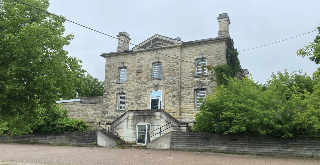 62 Beckwith Rue E, Perth, ON for sale Primary Photo- Image 1 of 15