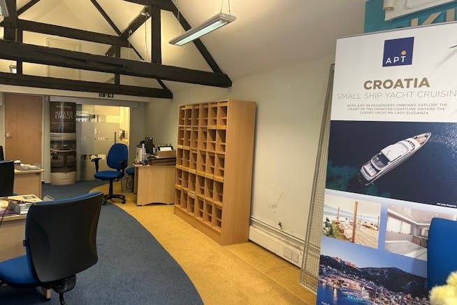 10-12 Denmark St, Wokingham for lease Interior Photo- Image 1 of 6