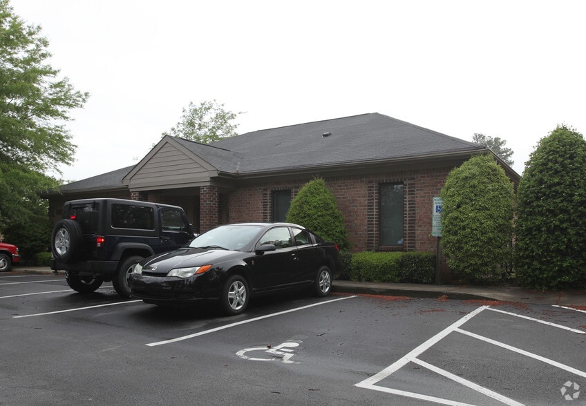 8354 Six Forks Rd, Raleigh, NC for lease - Building Photo - Image 3 of 5