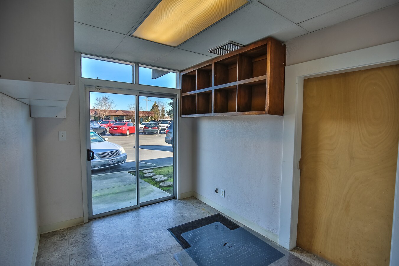 1121 W Vine St, Lodi, CA 95240