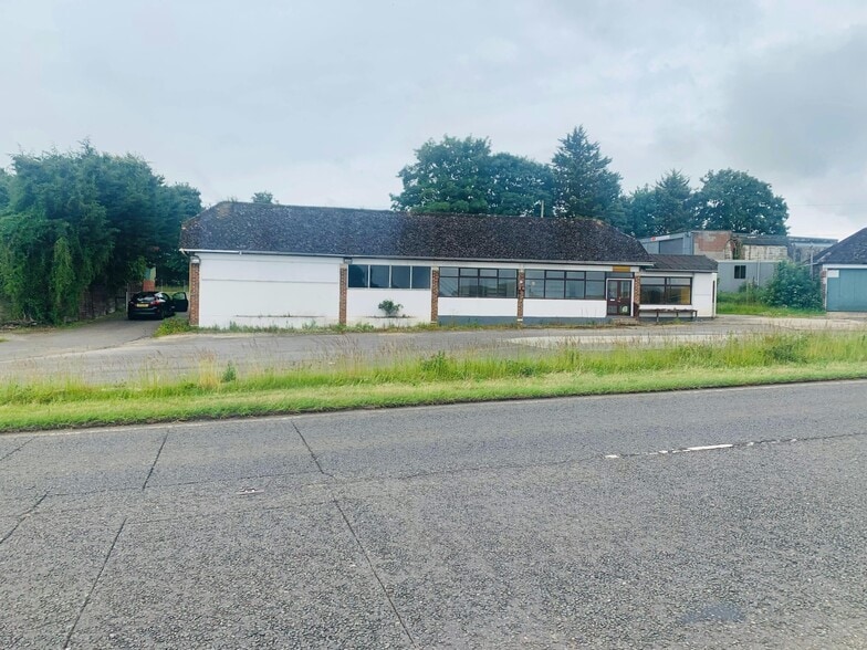 Yeovil Rd, Bradford Abbas for sale - Building Photo - Image 2 of 10