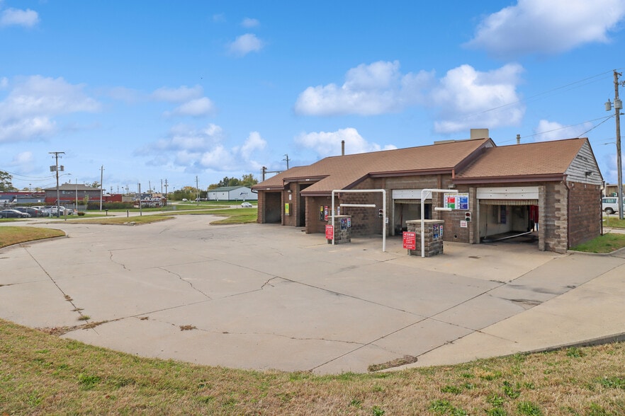 3508 Delaware Ave, Des Moines, IA for sale - Building Photo - Image 2 of 13