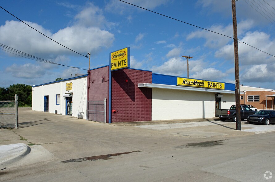 2755 Irving Blvd, Dallas, TX for sale - Primary Photo - Image 1 of 1