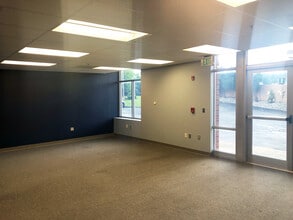 2901 Dede Rd, Finksburg, MD for lease Interior Photo- Image 2 of 7