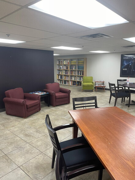 3810 N Tulsa Ave, Oklahoma City, OK for lease - Building Photo - Image 3 of 12