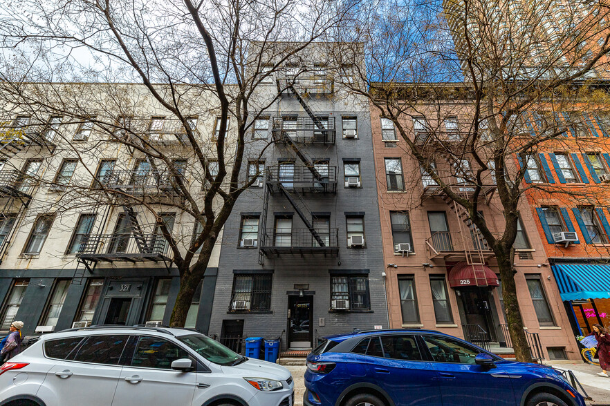 323 E 78th St, New York, NY for sale - Building Photo - Image 3 of 13