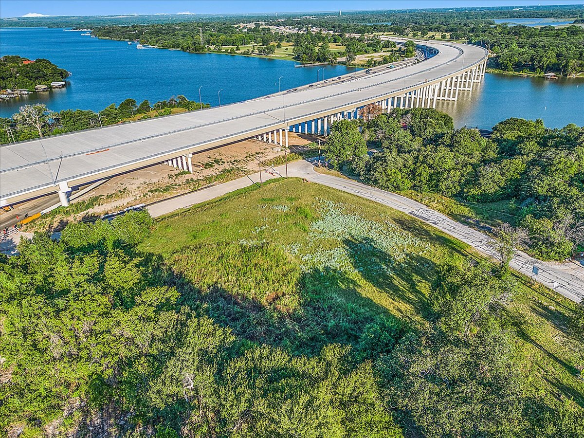 7037 Greenbriar Crescent St, Lake Worth, TX for sale Building Photo- Image 1 of 14