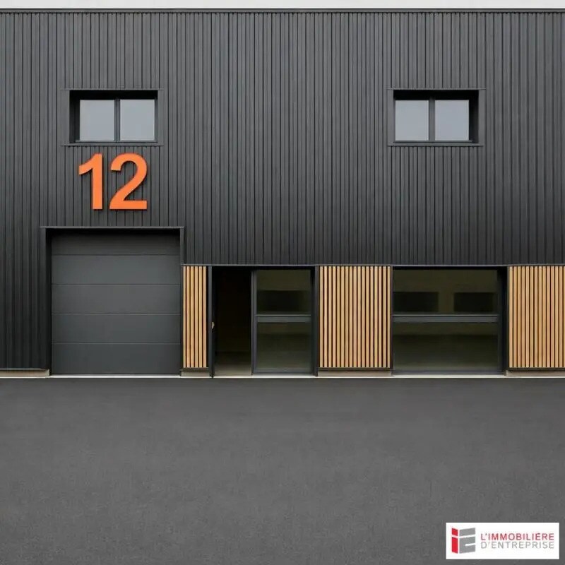 Location Local d'activités 256 m² - Photo 1