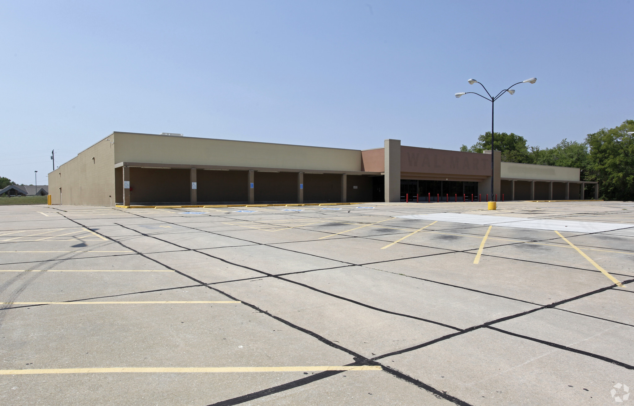 1004 N Broadway St, Cleveland, OK for lease Primary Photo- Image 1 of 8