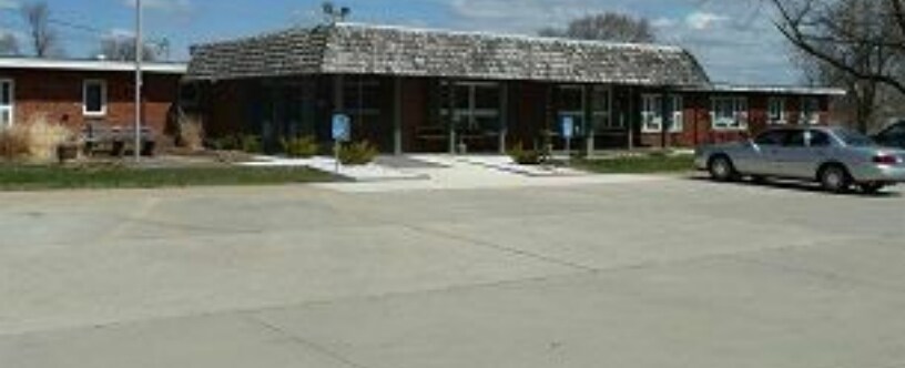 411 E Lane St, Winterset, IA for sale - Primary Photo - Image 1 of 1
