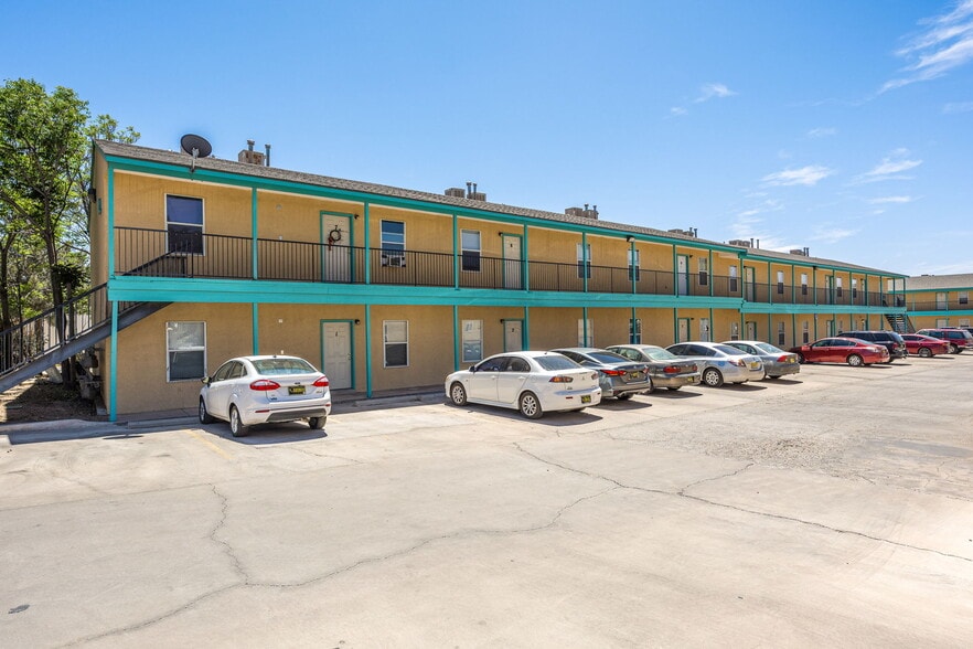 2306 S Espina St, Las Cruces, NM for sale - Building Photo - Image 3 of 46