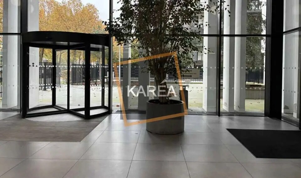 Office in Montévrain for lease - Lobby - Image 3 of 5