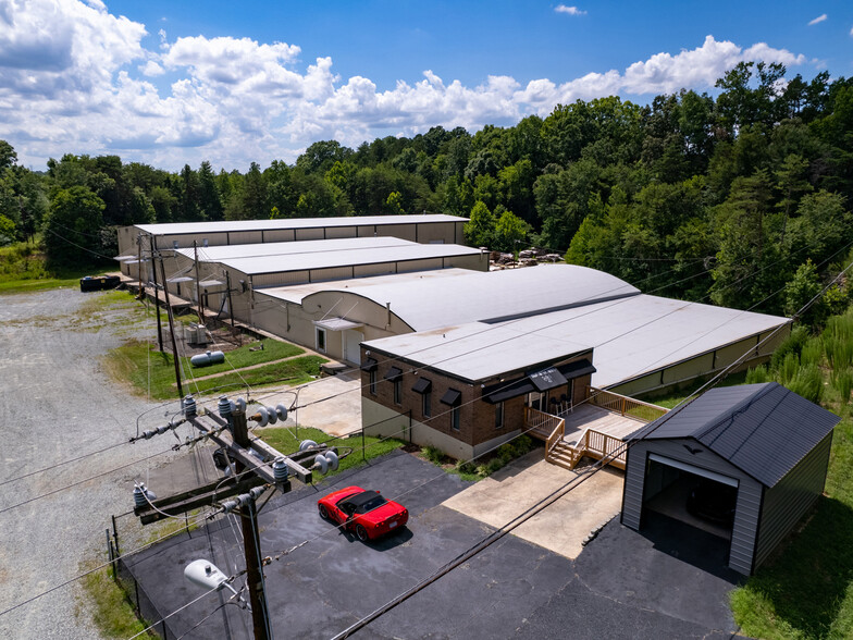 1941 Haw River Hopedale Rd, Burlington, NC for sale - Primary Photo - Image 1 of 1