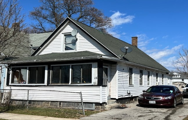 Single Family Homes Sale - Rochester, NY portfolio of 11 properties for sale on LoopNet.com - Building Photo - Image 1 of 13