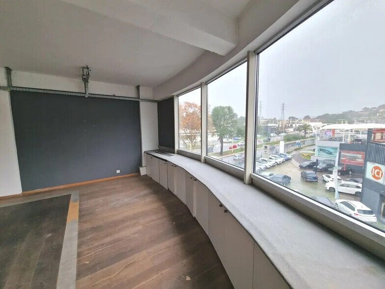 Office in Le Cannet for sale - Building Photo - Image 3 of 5