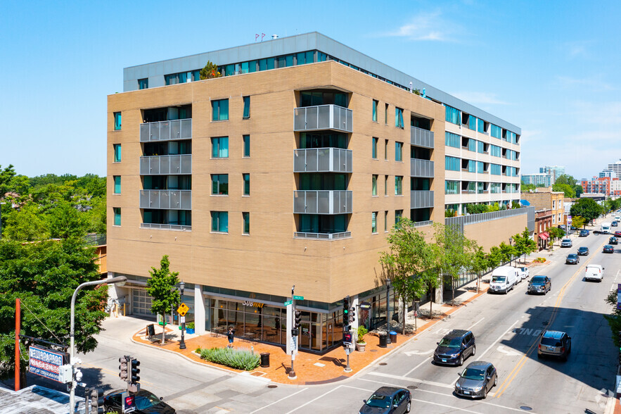 900-910 Chicago Ave, Evanston, IL for lease - Building Photo - Image 1 of 9