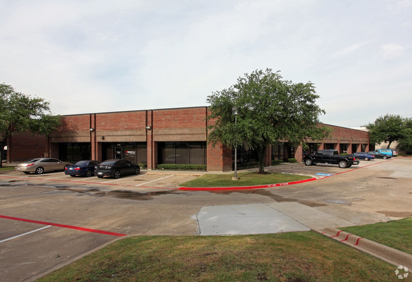 1735 South I 35e Carrollton Tx 75006 7492