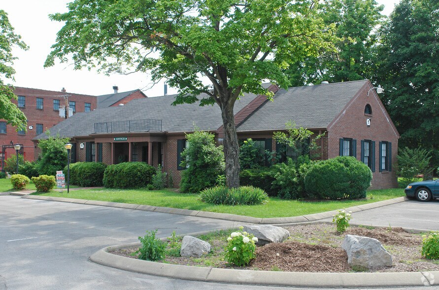 300 N Maple St, Lebanon, TN for sale - Building Photo - Image 3 of 4