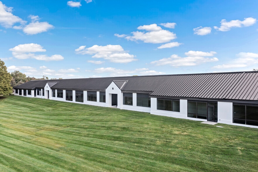 747 Dresher Rd, Horsham Township, PA for lease - Building Photo - Image 3 of 8