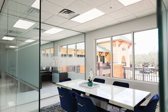 3802-3842 W Newberry Rd, Gainesville, FL for lease Building Photo- Image 2 of 15