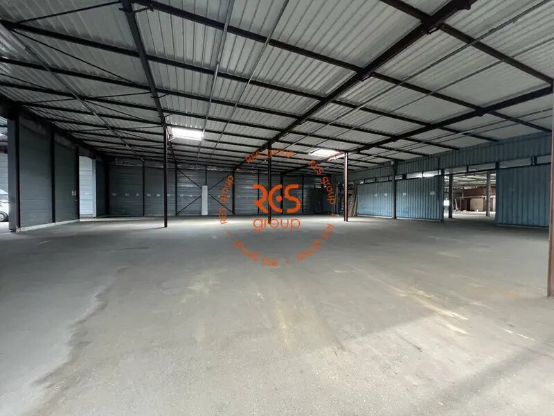 Industrial in Bordeaux for sale Building Photo- Image 1 of 9