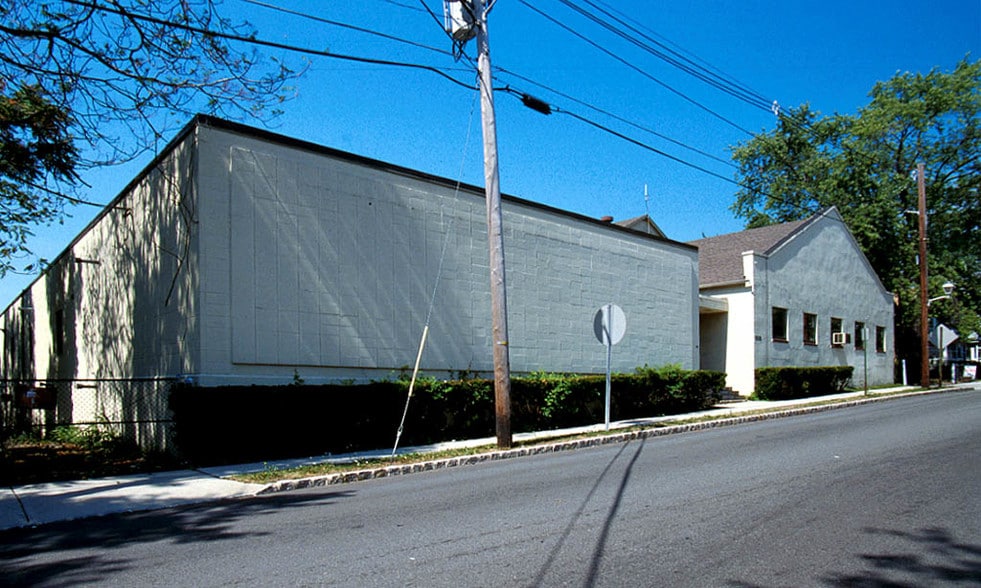 35-37 Abbett Ave, Morristown, NJ for lease - Building Photo - Image 2 of 6