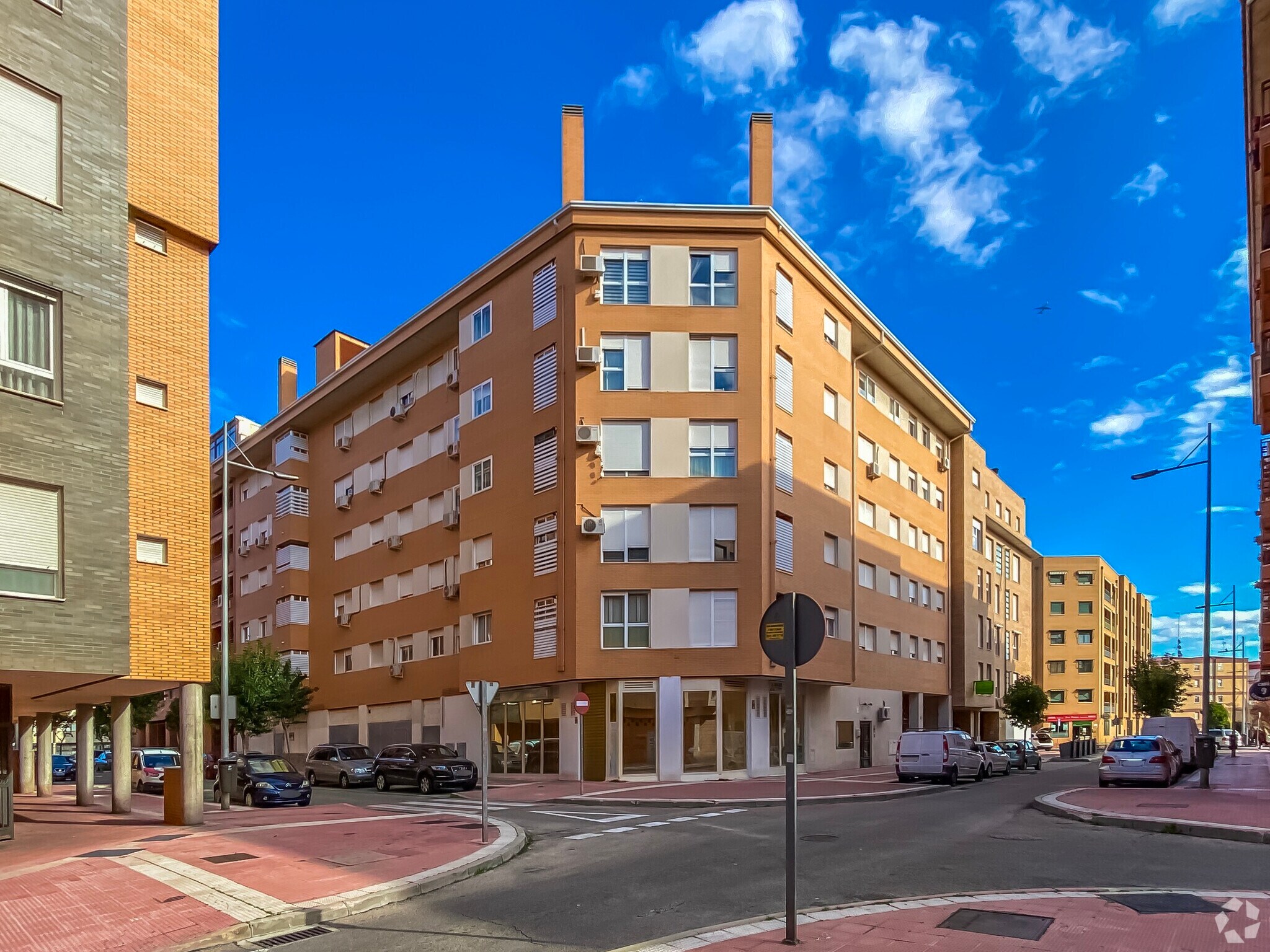 Calle Sancha Barca, 8, Parla, Madrid for sale Primary Photo- Image 1 of 1