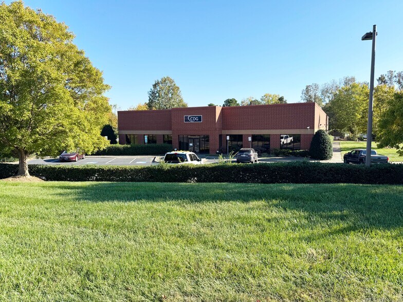 4301 Taggart Creek Rd, Charlotte, NC for lease - Building Photo - Image 1 of 4
