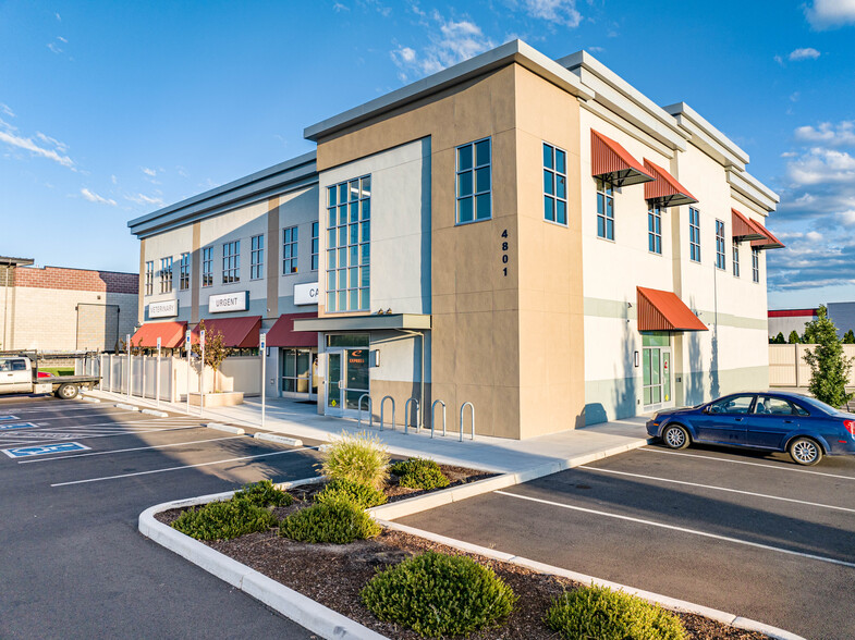 4801 Biddle Rd, Central Point, OR for lease - Building Photo - Image 1 of 37