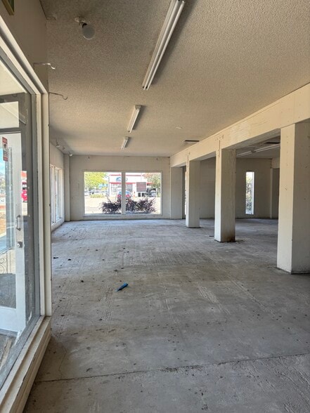 6891-6893 Village Pky, Dublin, CA for lease - Building Photo - Image 3 of 9