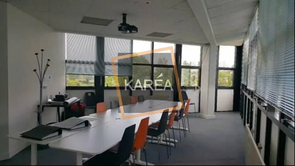 Office in Champigny-sur-Marne for lease - Building Photo - Image 3 of 5