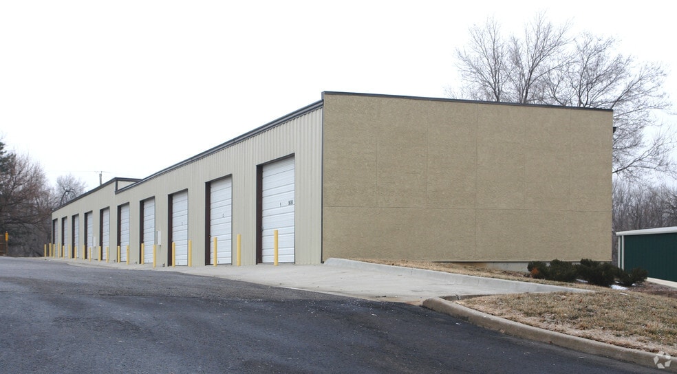 9030 Parkhill Rd, Lenexa, KS for sale - Building Photo - Image 1 of 1